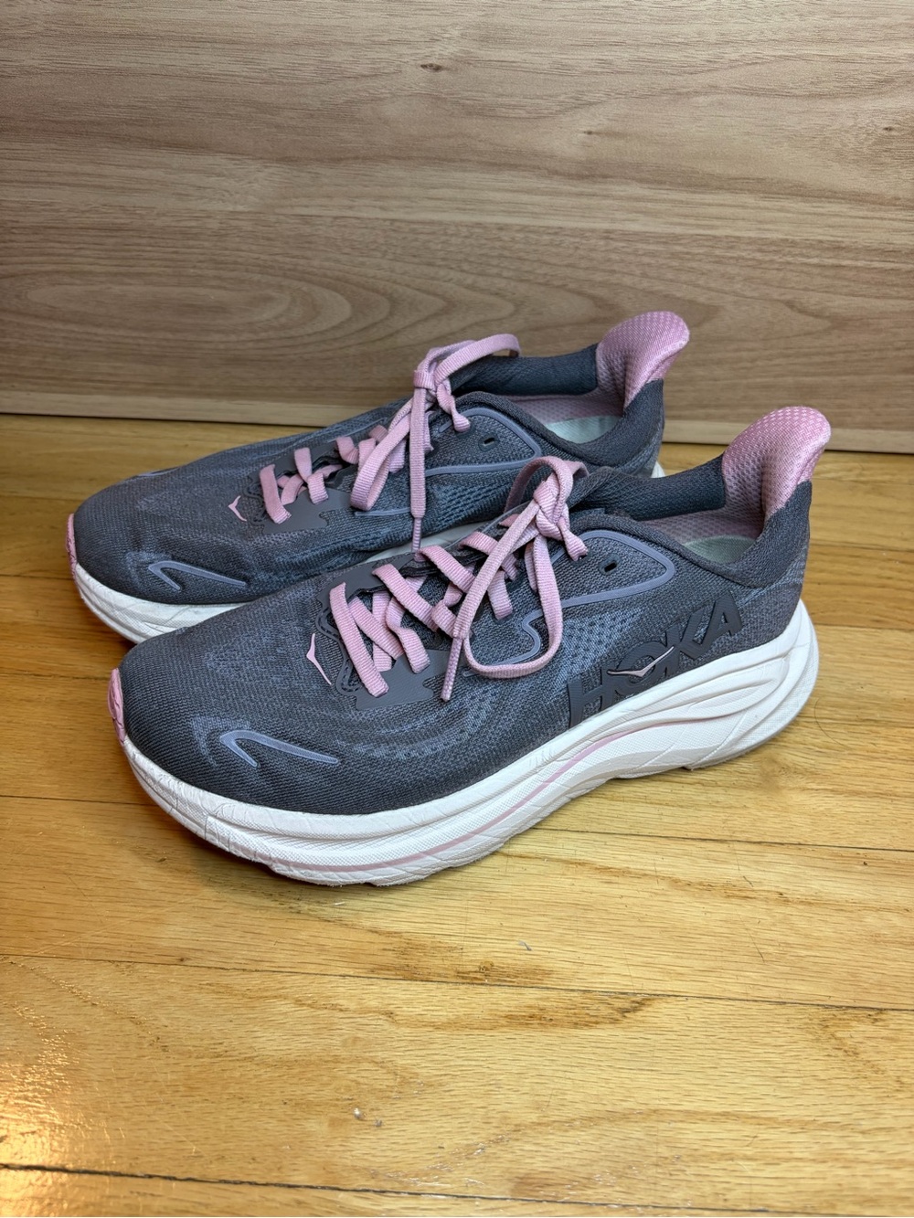 Hoka Clifton 10 Women's Sneakers - Size 6.5